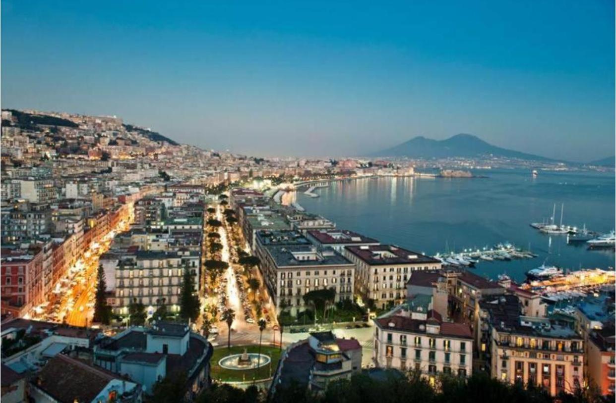 Posillipo 27 Apartment Napoli Bagian luar foto